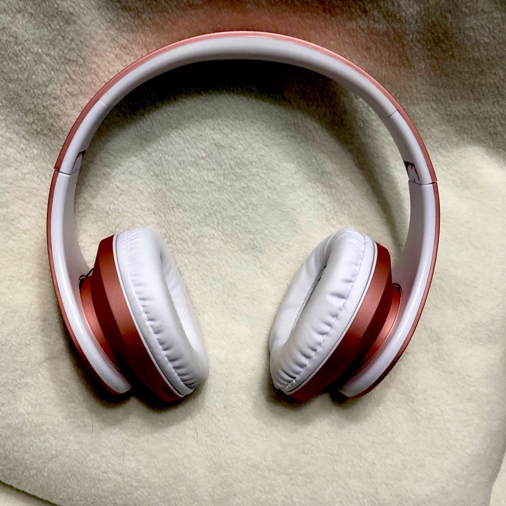 Wireless headphones